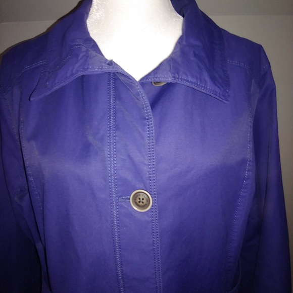 Eddie Bauer Raincoat - Picture 2 of 11